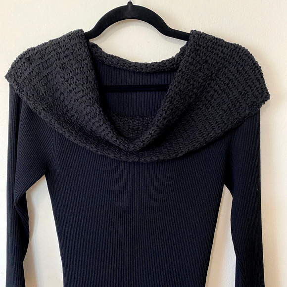 Black Long Sleeve Stretchy Blouse Shawl Cowel Crochet Wide Neckline Medium - Picture 2 of 7